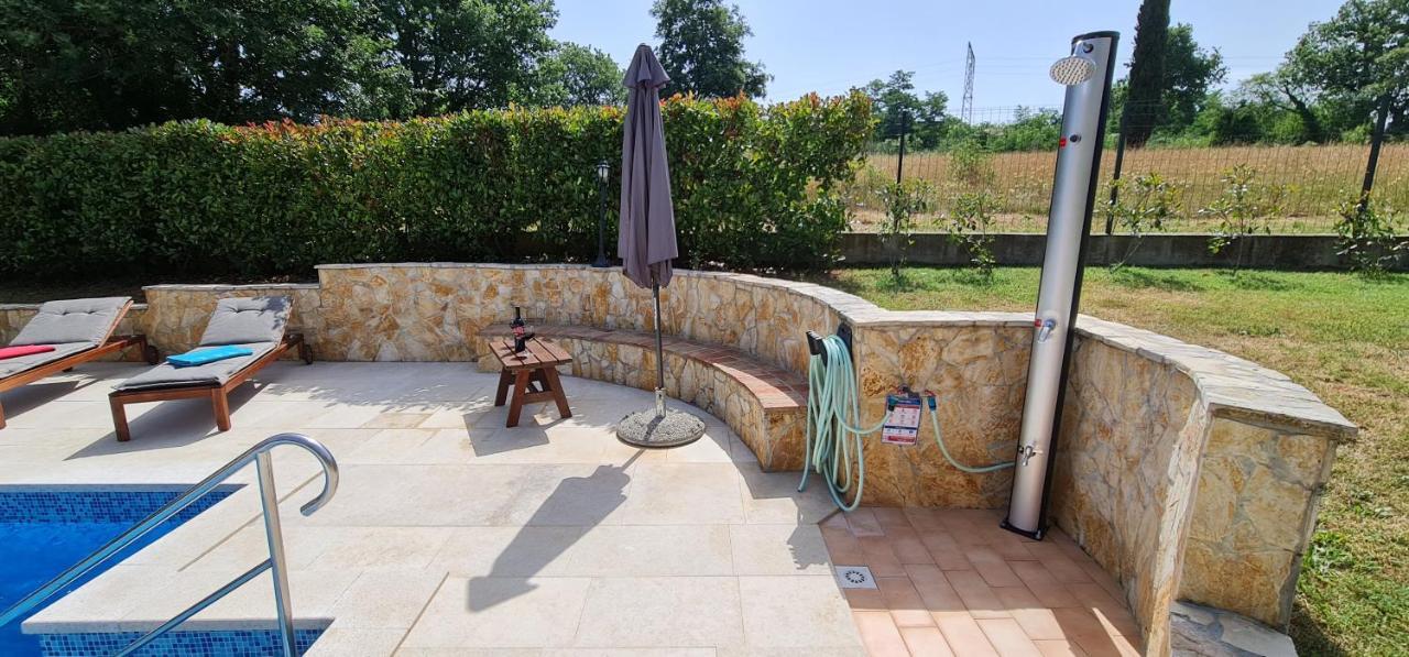 Sunny Garden Villa With Pool Loborika Exteriör bild