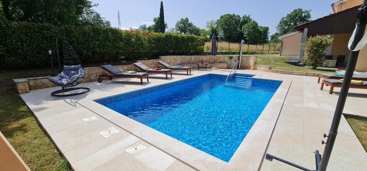 Sunny Garden Villa With Pool Loborika Exteriör bild