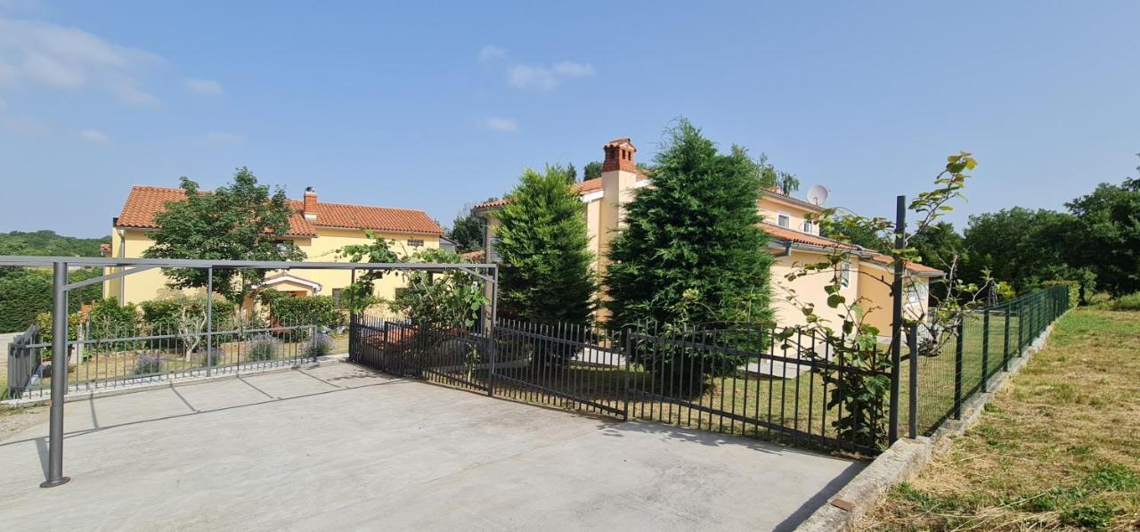 Sunny Garden Villa With Pool Loborika Exteriör bild