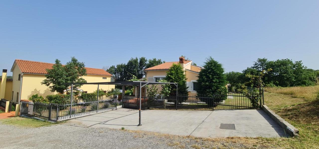 Sunny Garden Villa With Pool Loborika Exteriör bild